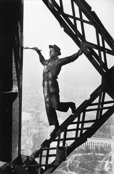 Marc Riboud Painter of the Eiffel tower, Paris, 1953