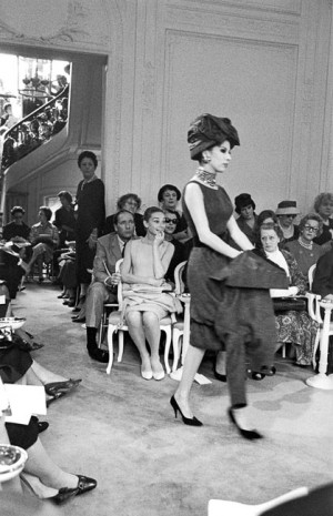 Audrey Hepburn et Mel Ferrer à un défilé Christian Dior, Paris, 1959