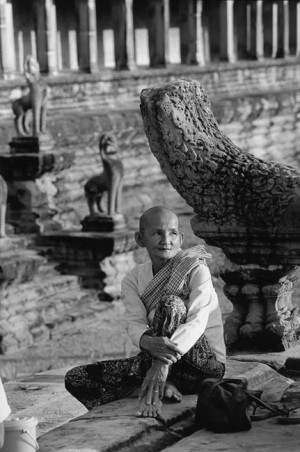 Femme à Angkor Vat, 1990