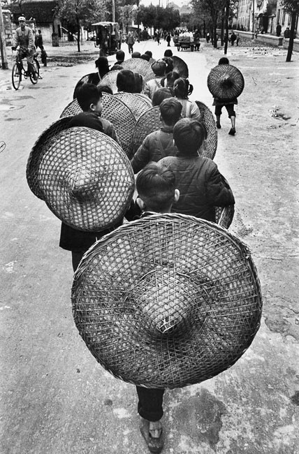 Children going to school in Guangxi province, 1965
