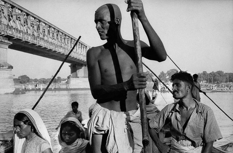 Embarcation sur le Gange, 1956