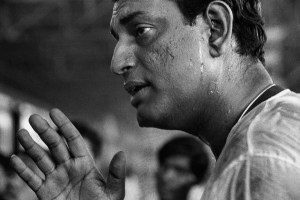 Satyajit Ray on the shooting of his second movie "Aparajito", Calcutta, 1956