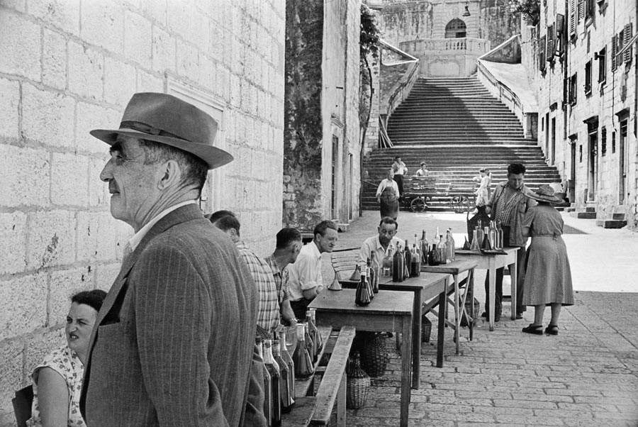 Wine market in Dubrovnik, 1953